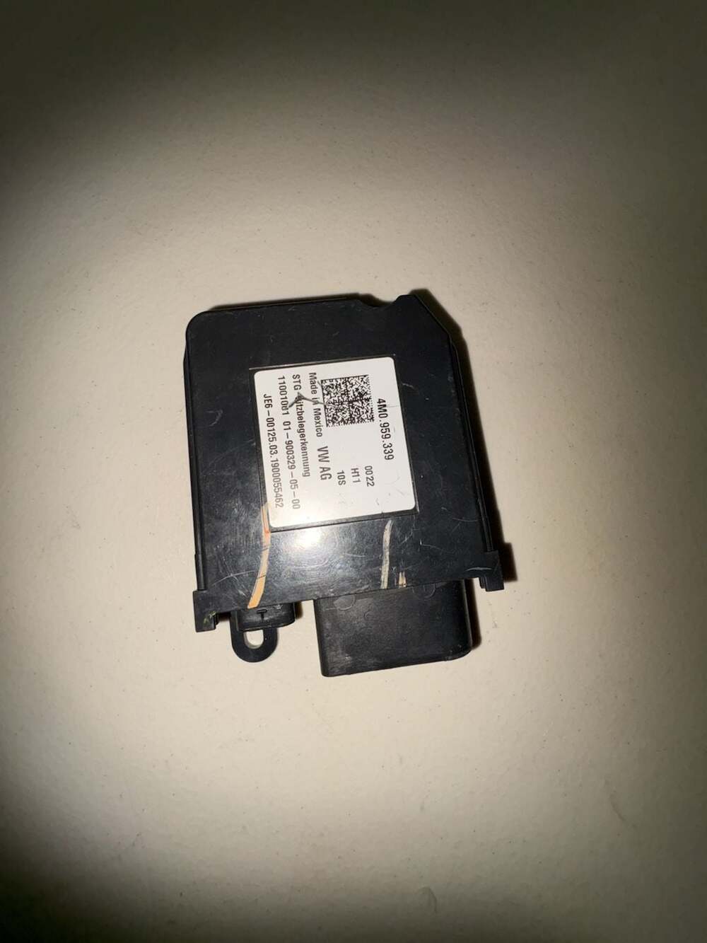VW AG Seat Occupancy Control Module 4M0959339